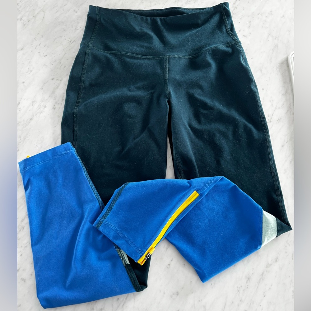 3 for $20! Old navy athletics leggings size medium